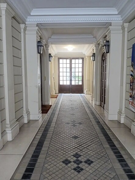 Bureau dans Paris à louer - Hall d’entrée – Image 2 sur 2