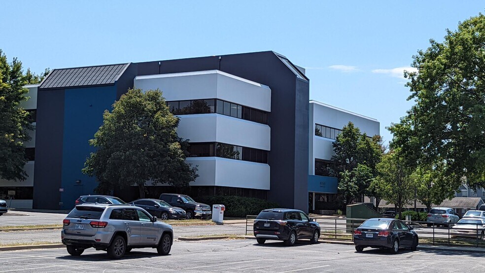 6750 Antioch Rd, Merriam, KS à vendre - Photo de l’immeuble – Image 2 sur 5