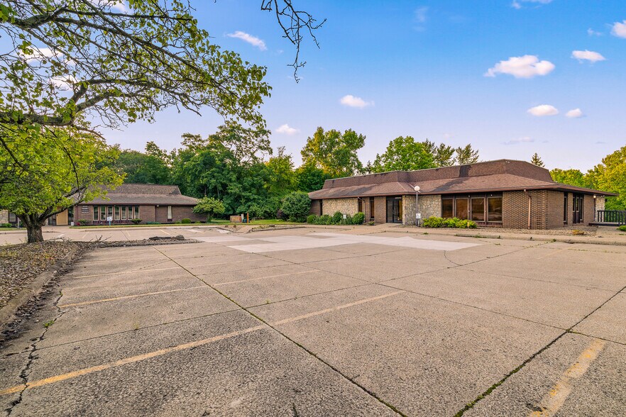 370 Cline Ave, Mansfield, OH à louer - Photo de l’immeuble – Image 3 sur 29