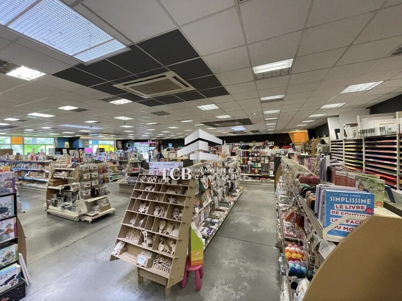 Local commercial dans Orvault à vendre - Photo intérieure – Image 2 sur 11