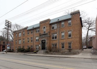 Plus de détails pour 2327 Queen St E, Toronto, ON - Logement à vendre