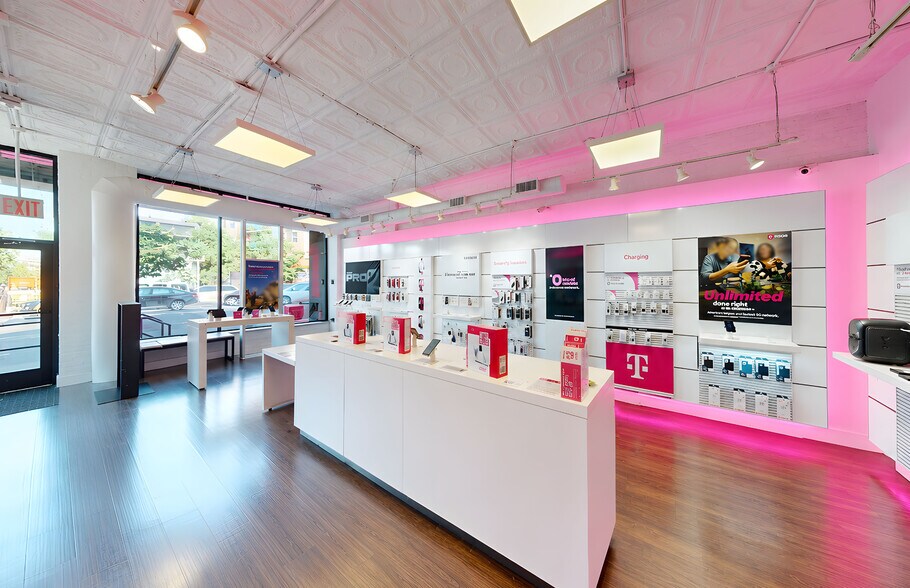 1636 Coney Island Ave, Brooklyn, NY à louer - Photo de l’immeuble – Image 3 sur 9
