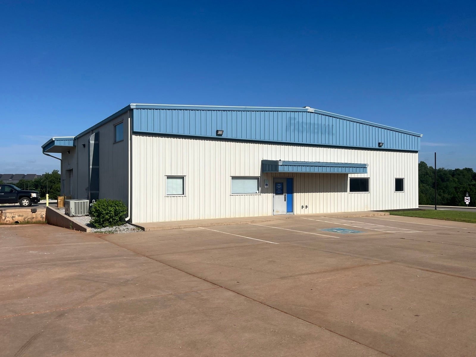 7001 S Sooner Rd, Oklahoma City, OK à vendre Photo principale– Image 1 sur 8