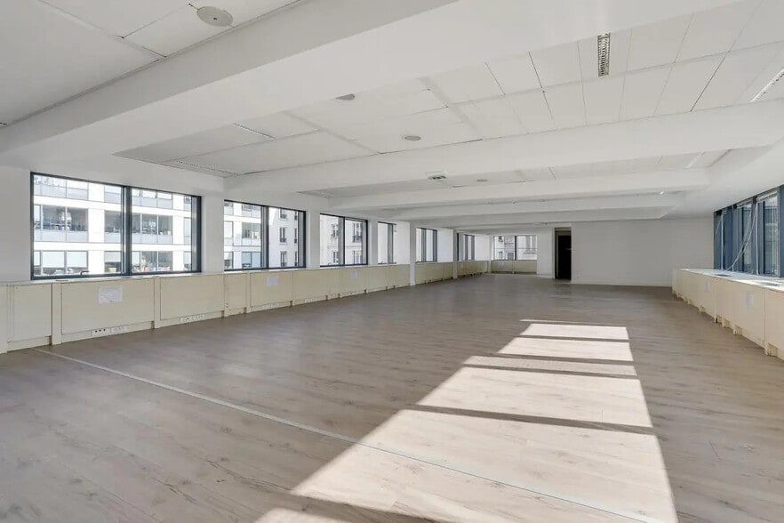 2 Bis Rue De Villiers, Levallois-Perret à louer - Photo de l’immeuble – Image 2 sur 8