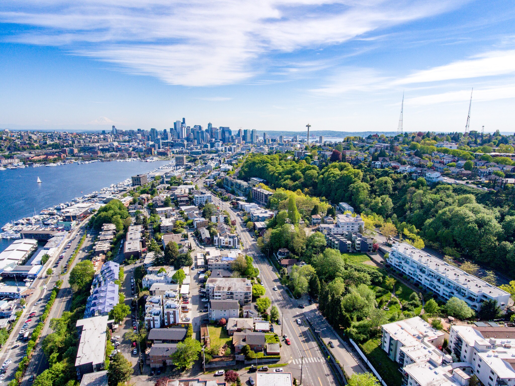 2121 Aurora Ave N, Seattle, WA à vendre Photo principale– Image 1 sur 5