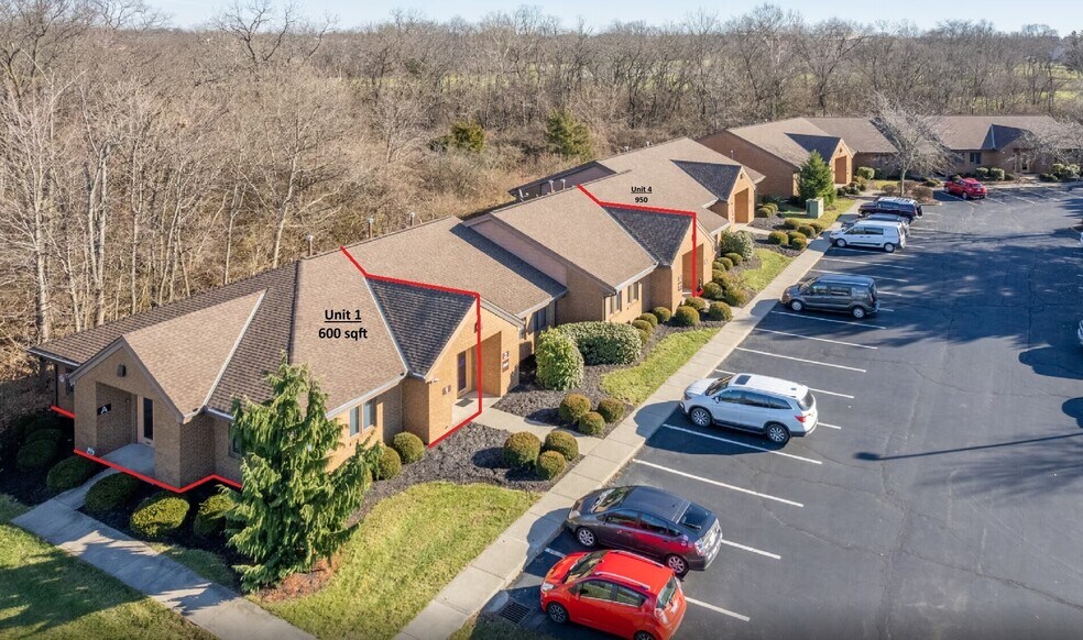 1375 Kemper Meadow Dr, Forest Park, OH à louer - Photo de l’immeuble – Image 2 sur 29