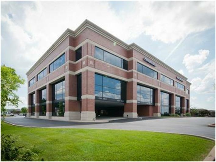 100 Chesterfield Business Pky, Chesterfield, MO à louer - Photo de l’immeuble – Image 1 sur 3