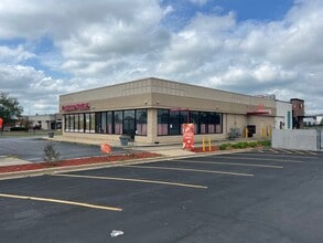 1240 N. Kinzie Ave., Bourbonnais, IL à louer Photo de l’immeuble– Image 1 sur 6