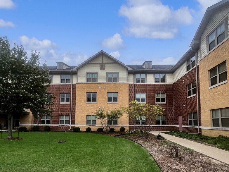 1401 Wingate Dr, Dubuque, IA à vendre - Photo de l’immeuble – Image 2 sur 7