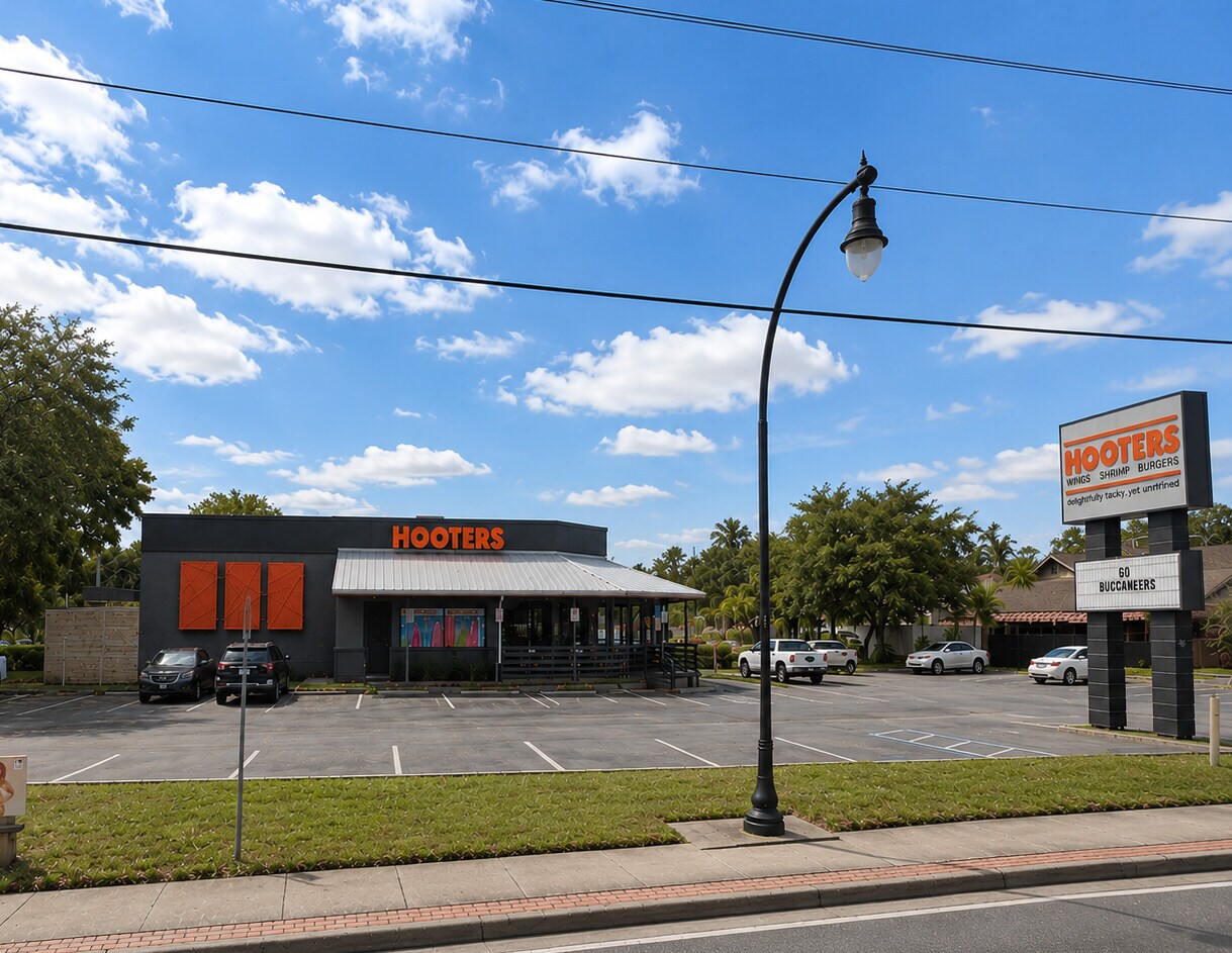 4420 W Gandy Blvd, Tampa, FL à louer Photo de l’immeuble– Image 1 sur 4