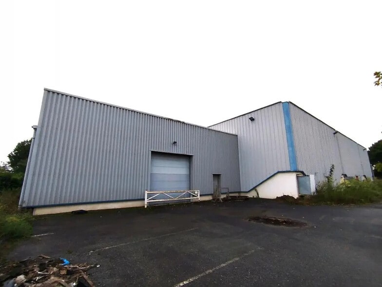 Local d’activités dans Toulouse à louer - Photo de l’immeuble – Image 3 sur 9