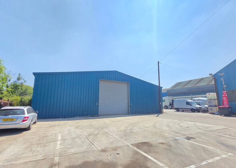 3 Askern Rd, Doncaster à louer - Photo de l’immeuble – Image 2 sur 5
