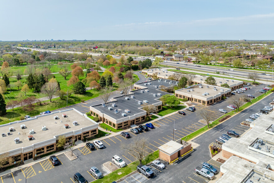 3115 N Wilke Rd, Arlington Heights, IL à vendre - Aérien – Image 2 sur 4