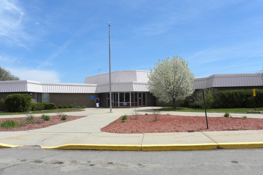 15303 Merriman Rd, Romulus, MI à vendre - Photo de l’immeuble – Image 2 sur 4
