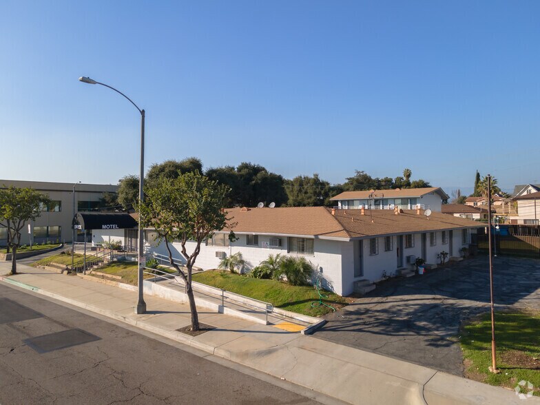 1749 W Valley Blvd, Alhambra, CA à vendre - Photo de l’immeuble – Image 3 sur 16