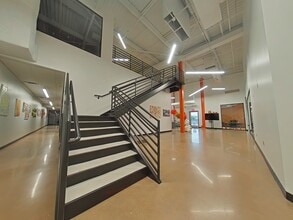 7701 Lemmon Ave, Dallas, TX à louer Photo intérieure– Image 2 sur 5