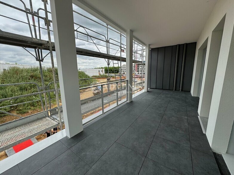 Bureau dans Serris à vendre - Photo de la construction – Image 2 sur 8