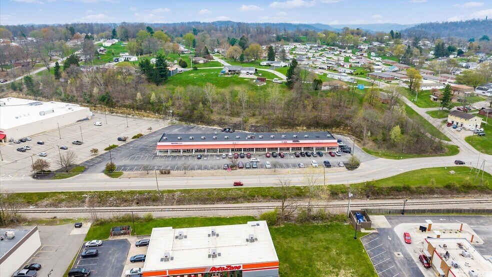 2300 June Pky, Zanesville, OH à vendre - Photo de l’immeuble – Image 3 sur 12