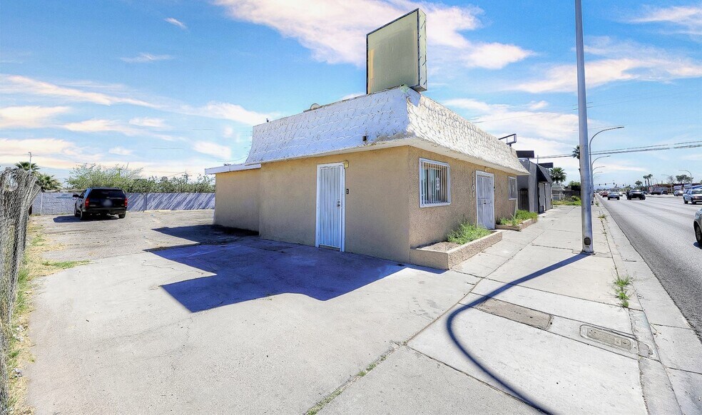 1701 S Eastern Ave, Las Vegas, NV à vendre - Photo de l’immeuble – Image 2 sur 11