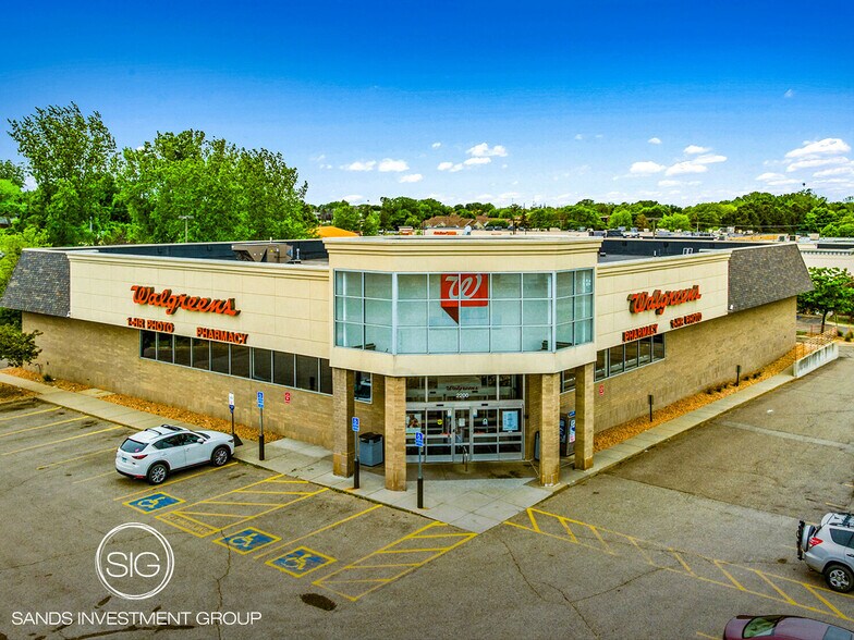 2200 Highway 13 E, Burnsville, MN à vendre - Photo de l’immeuble – Image 1 sur 5
