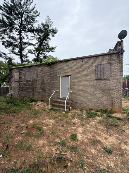 5855 Ager Rd, Hyattsville, MD à vendre - Photo de l’immeuble – Image 2 sur 16