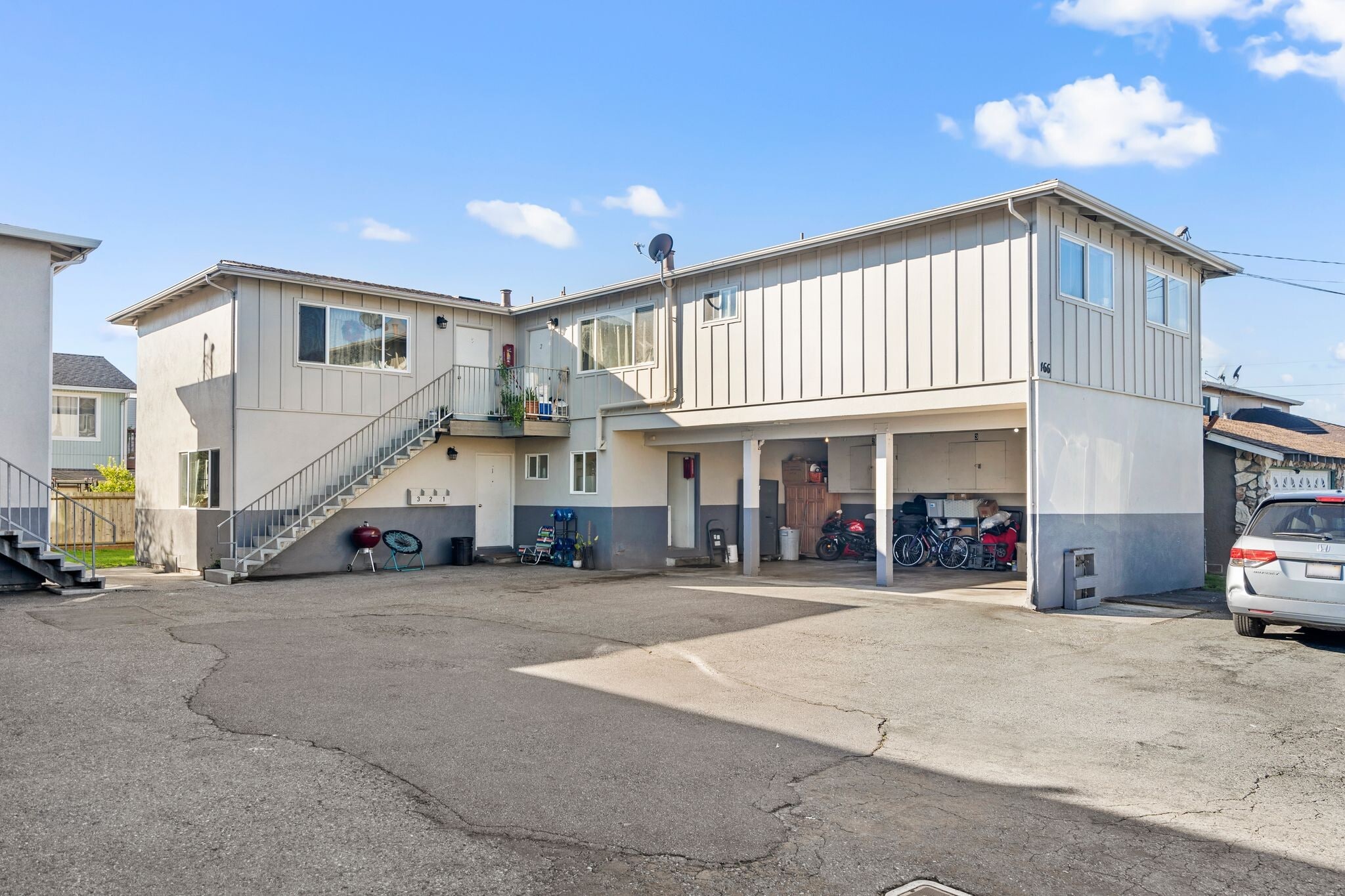 466 Willow Ave, Half Moon Bay, CA à vendre Photo de l’immeuble– Image 1 sur 25