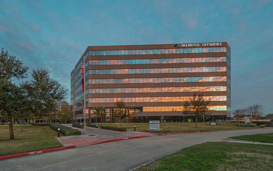 15415 Katy Fwy, Houston, TX à louer - Photo de l’immeuble – Image 3 sur 11