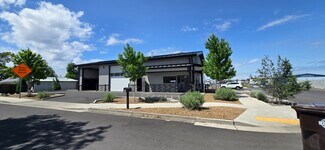Plus de détails pour 407 SE Warsaw St, Redmond, OR - Industriel/Logistique à vendre