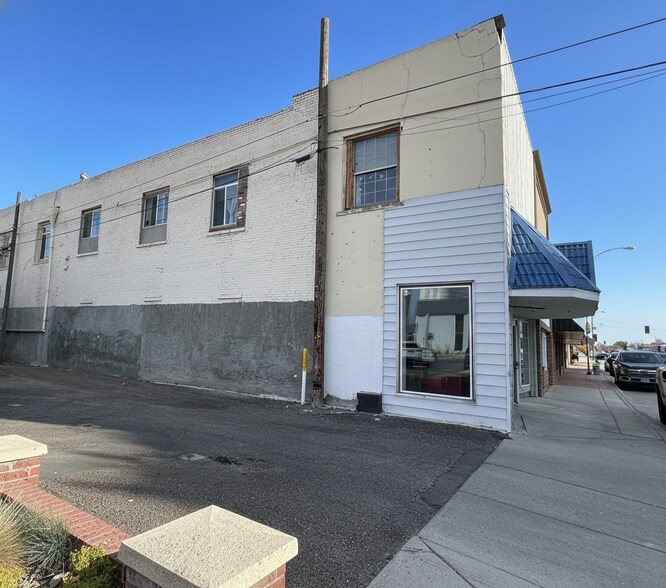 1221 Overland Ave, Burley, ID à vendre - Photo de l’immeuble – Image 2 sur 47