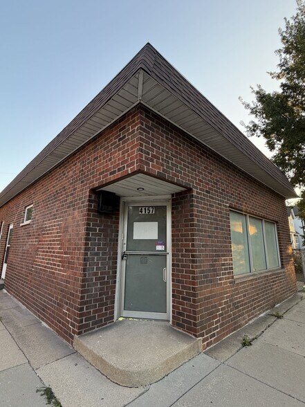 4155 Addison St, Chicago, IL à louer - Photo de l’immeuble – Image 1 sur 7