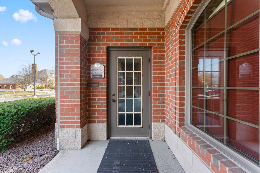 935 Trailwood Dr, Youngstown, OH à vendre - Photo de l’immeuble – Image 3 sur 12