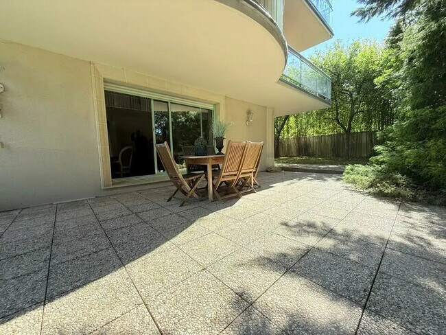 Plus de détails pour Bureau à vendre