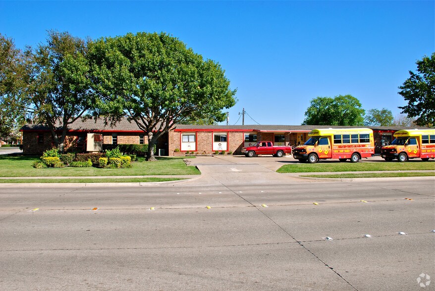 606 Pioneer Rd, Mesquite, TX à vendre - Photo de l’immeuble – Image 3 sur 8