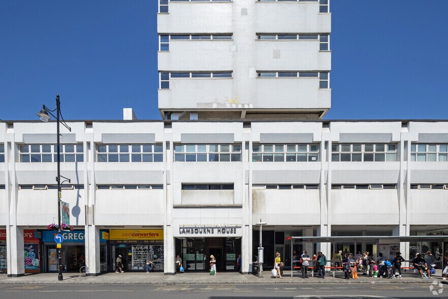 7 Western Rd, Romford à louer - Photo de l’immeuble – Image 3 sur 4