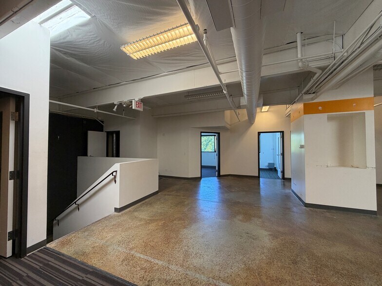 285 Bel Marin Keys Blvd, Novato, CA à louer - Photo de l’immeuble – Image 3 sur 6