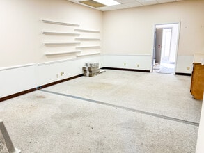 2469-2500 Glick St, Lafayette, IN à louer Photo intérieure– Image 2 sur 6