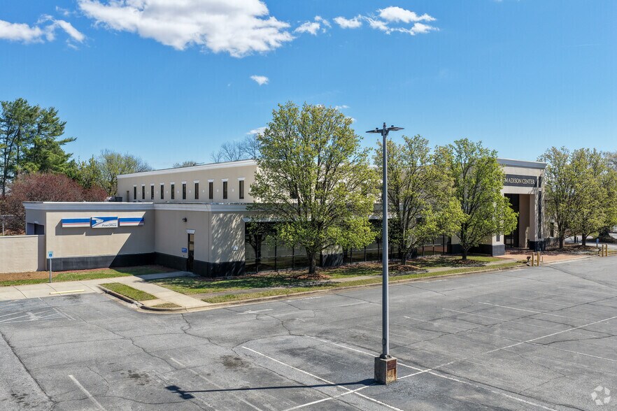 302 Highway St, Madison, NC à louer - Photo principale – Image 1 sur 5