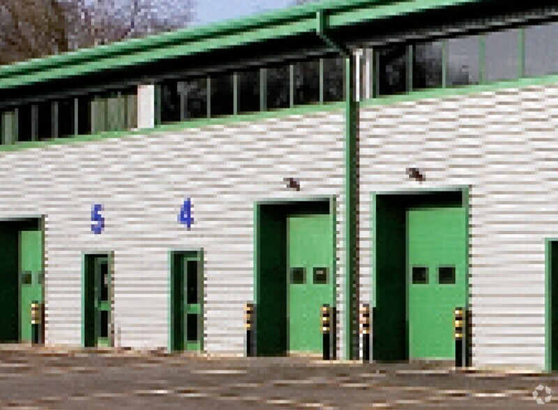 Combe Ln, Godalming à louer - Photo de l’immeuble – Image 2 sur 6