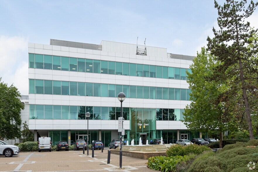 St Albans Rd W, Hatfield à louer - Photo de l’immeuble – Image 2 sur 2