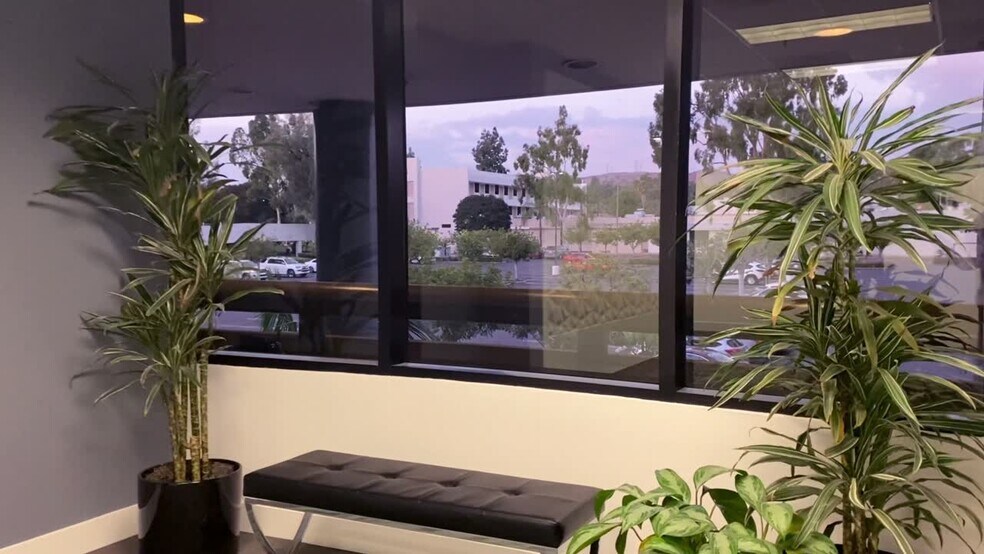 15141 Whittier Blvd, Whittier, CA à louer - Vidéo sur l’annonce professionnelle – Image 2 sur 68