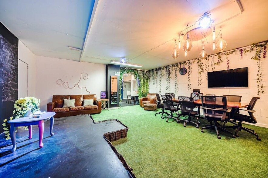 107 Drysdale St, Londres à vendre - Photo de l’immeuble – Image 2 sur 12