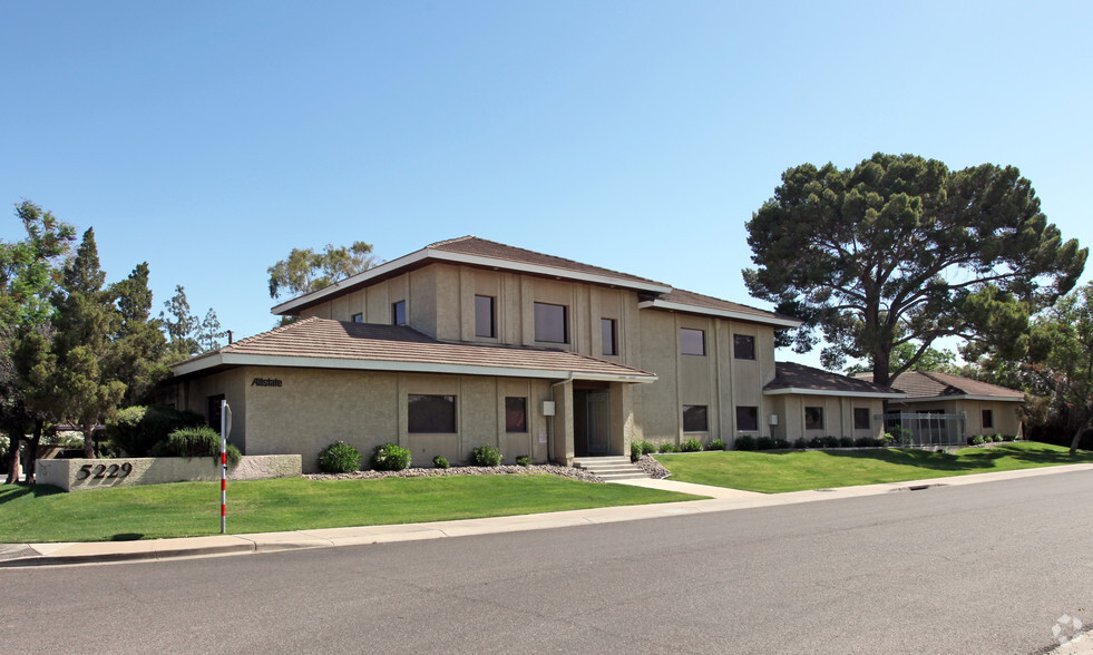 5229 N 7th Ave, Phoenix, AZ à louer - Photo de l’immeuble – Image 3 sur 9
