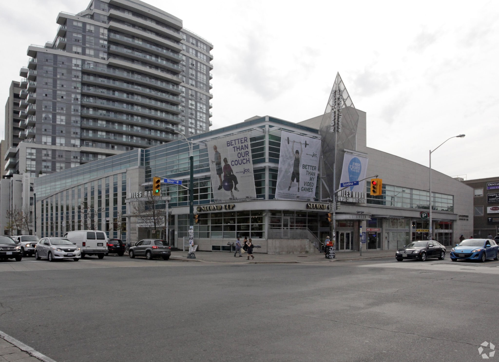 750 Spadina Ave, Toronto, ON à vendre Photo principale– Image 1 sur 3