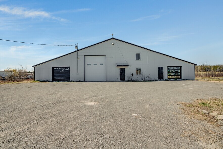 19 Terry Fox Dr, Vankleek Hill, ON à vendre - Photo principale – Image 1 sur 45