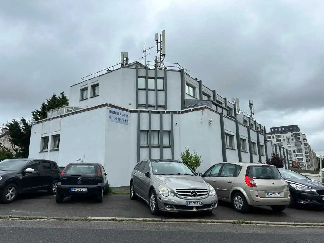 Bureau dans Sarcelles à vendre Photo de l’immeuble– Image 1 sur 5