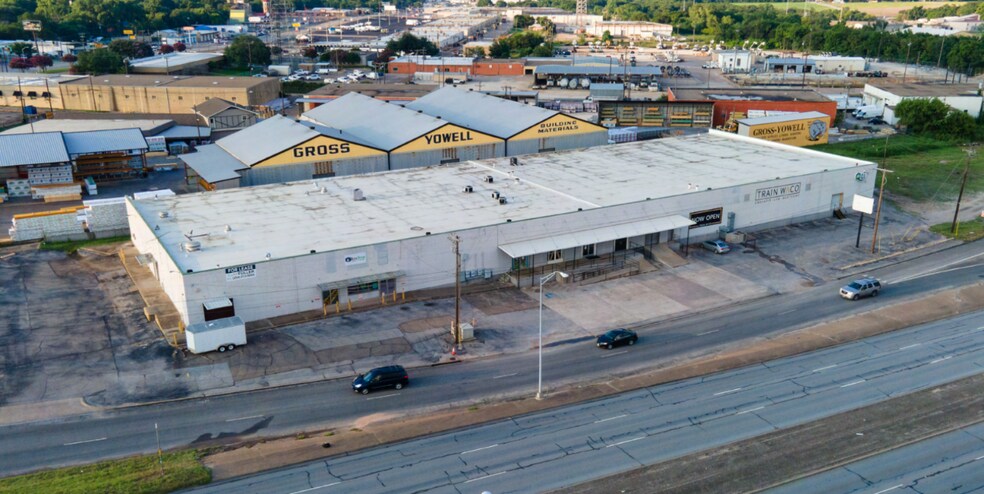 300 S Valley Mills Dr, Waco, TX à louer - Photo de l’immeuble – Image 1 sur 1