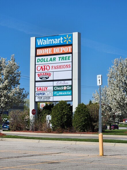 3900 State St, Bay City, MI à louer - Photo de l’immeuble – Image 3 sur 4
