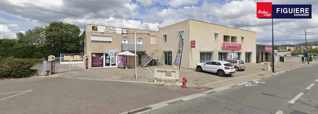 Plus de détails pour Local commercial à vendre