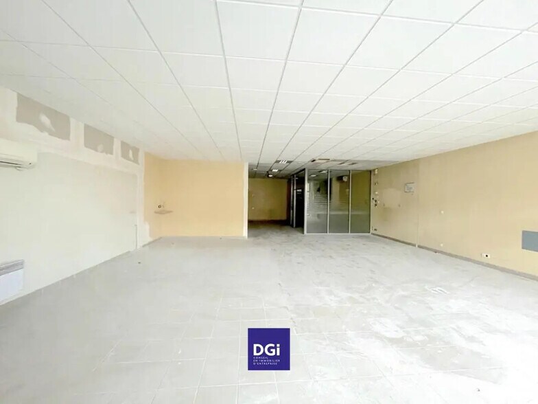 Local commercial dans Nîmes à louer - Photo intérieure – Image 2 sur 6