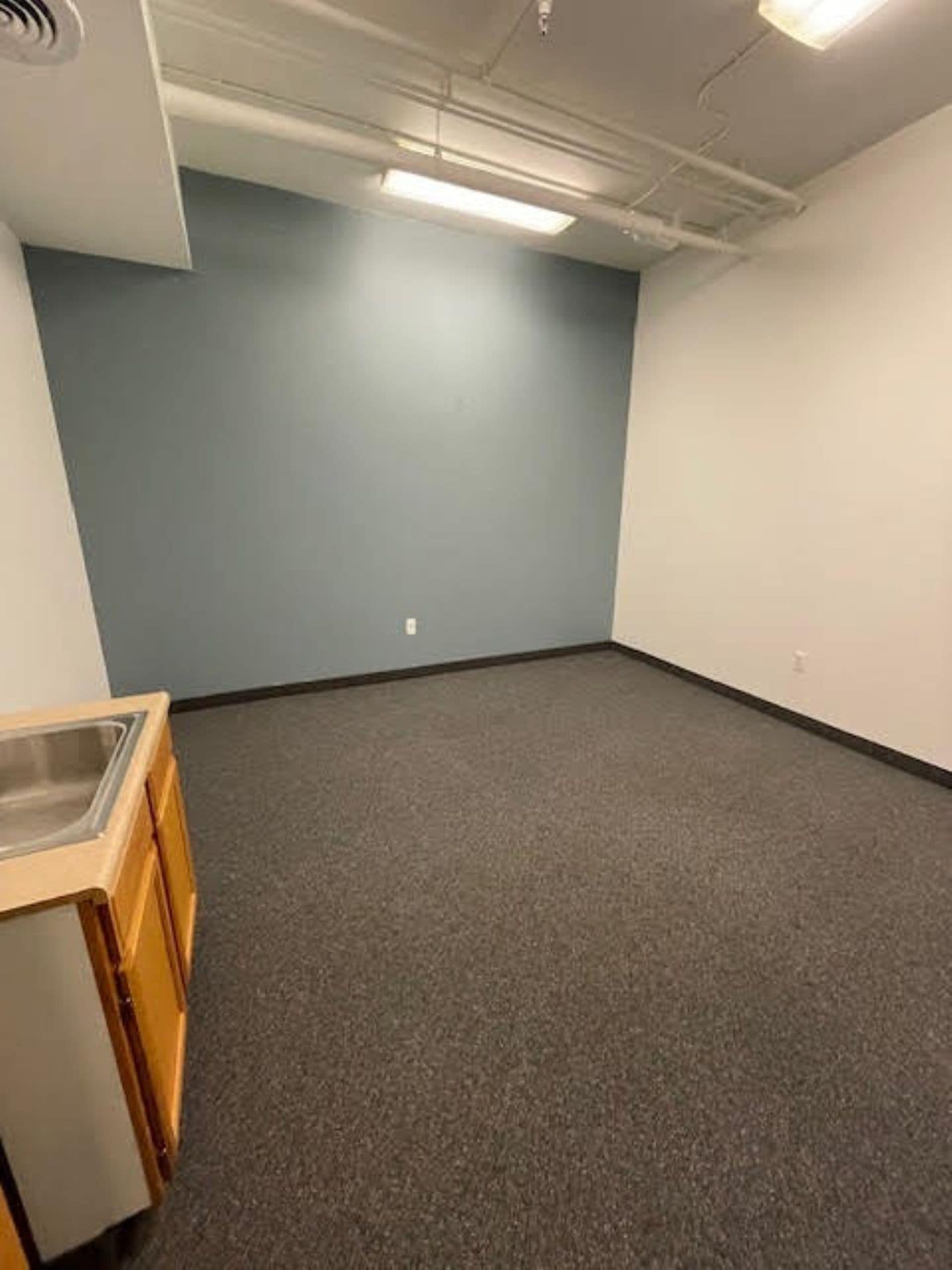 91 N Saginaw St, Pontiac, MI à louer Photo intérieure– Image 1 sur 4